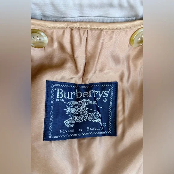 Burberry Vintage Long Kensington Heritage
Trench Coat Women’s size 14 - Picture 14 of 16